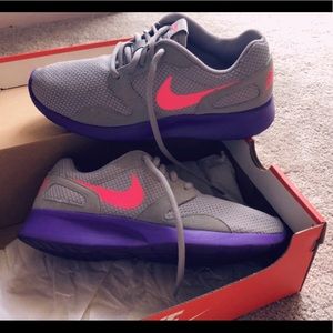 Nike Kaishi shoes